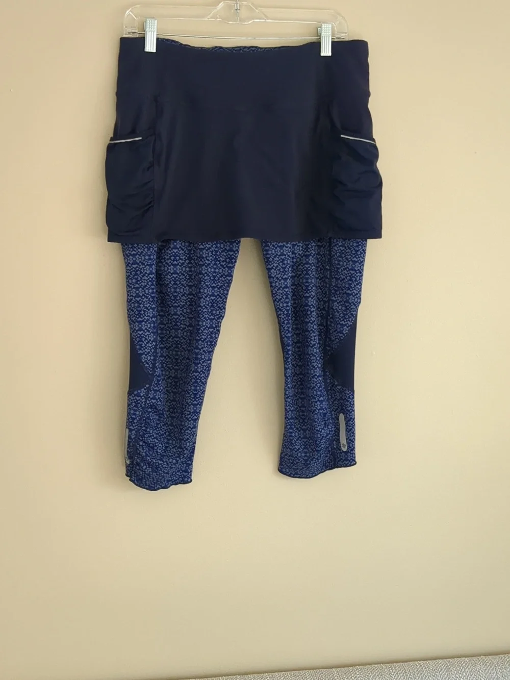 Large Athleta Leggings With Skirt Attached Blue